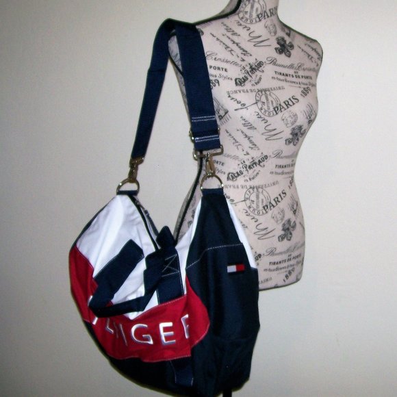 NWT Unisex Tommy Hilfiger Duffle Bag - Picture 5 of 5